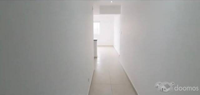 Venta de moderno departamento y estacionamiento en La Calera de la Merced, la mejor zona de surquillo, a S/300,000