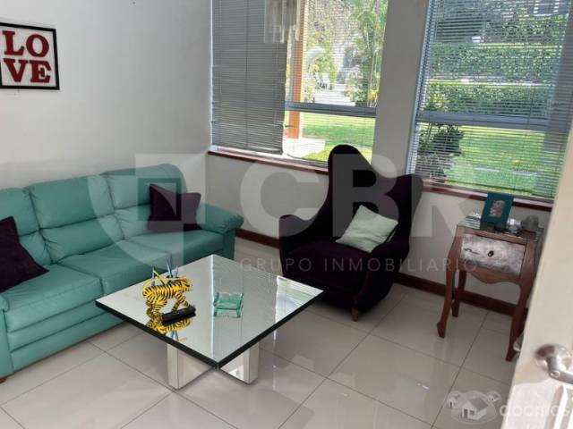 VENDO CASA EN LA MOLINA