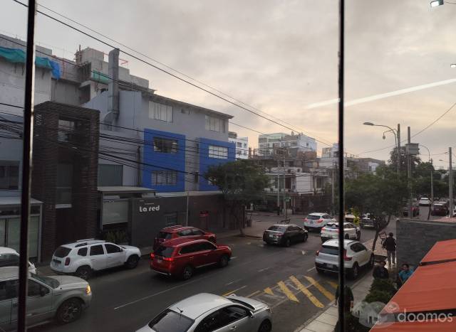 MIRAFLORES ALQUILO OFICINAS O LOCALES 26M2 EN 1ER, 2DO, 3ER O 4TO PISO