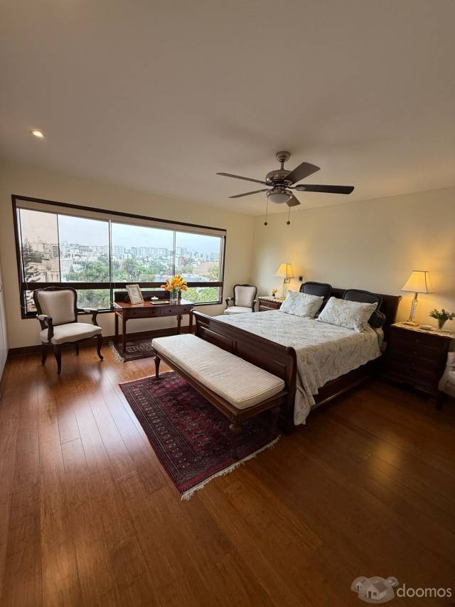 Espectacular Flat de 224 m² con Vista a La     Av y Cerca Al Golf en San Isidro