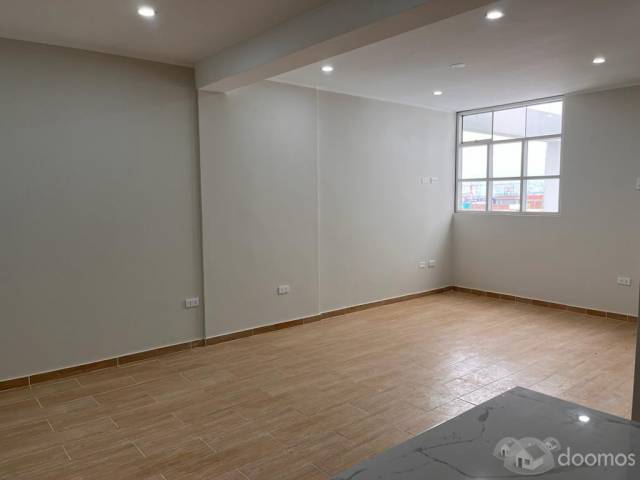 Triplex de estreno con 3 dormitorios Urb. Alto La Merced